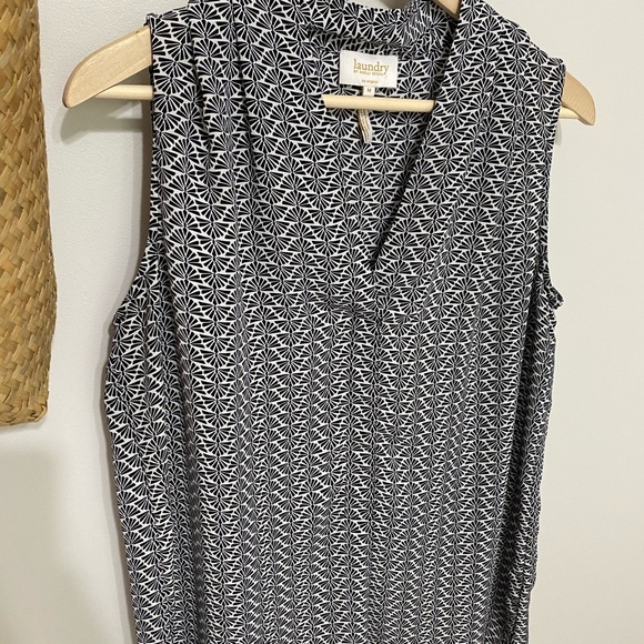 Laundry By Shelli Segal Black and White Sleeveless Blouse with Mandarin Collar - Picture 3 of 5